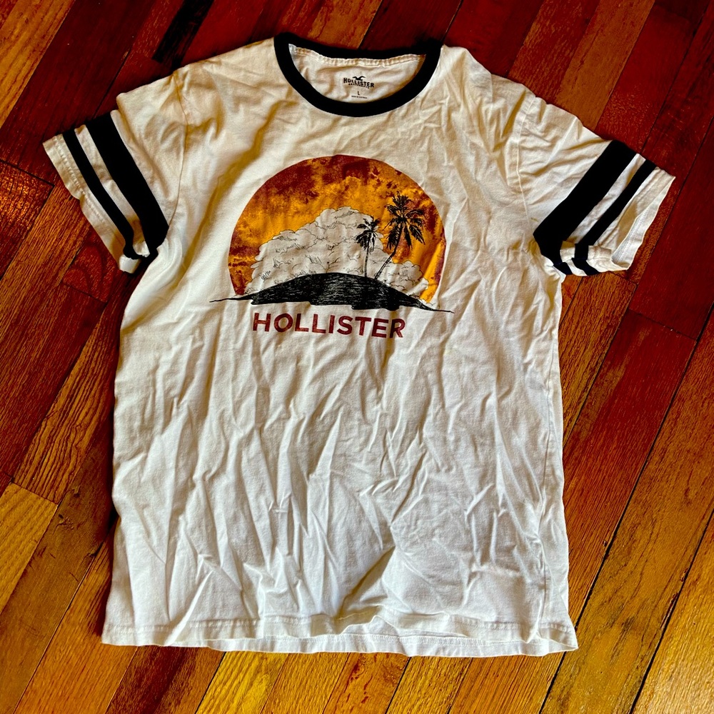 Hollister Tshirt